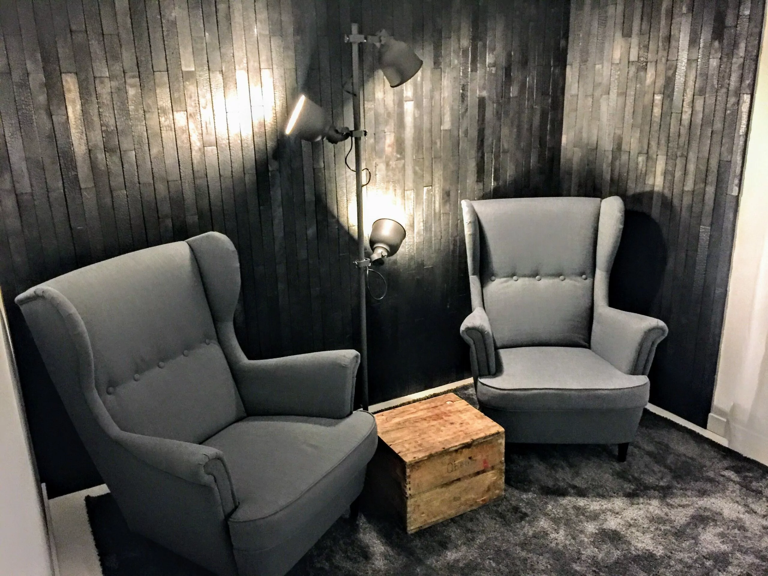 Malimet – Musta olohuoneen seinä Malimet - Musta olohuoneen seinä