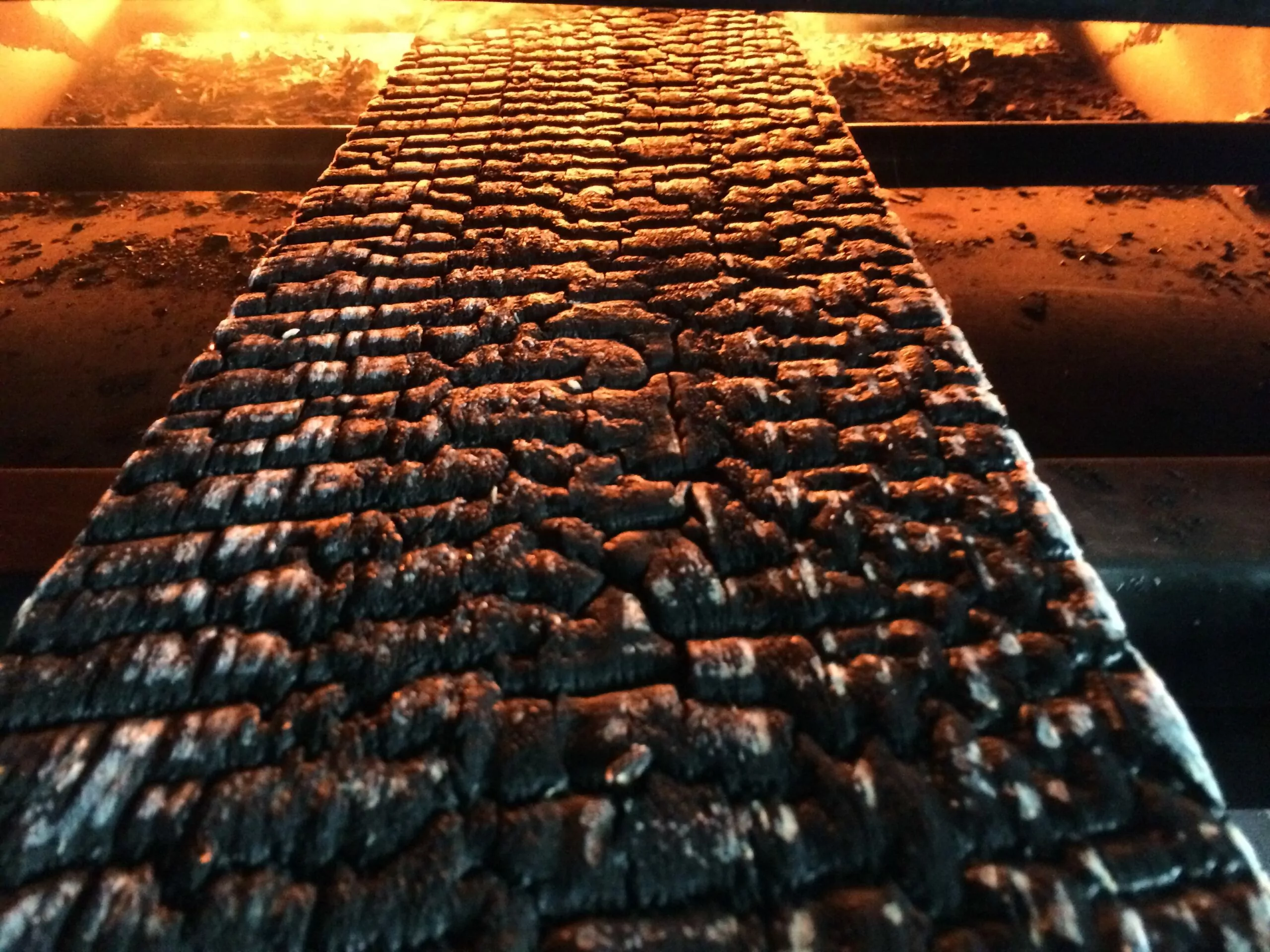 Puun pintakäsittely polttamalla – kestävyyttä ja kauneutta